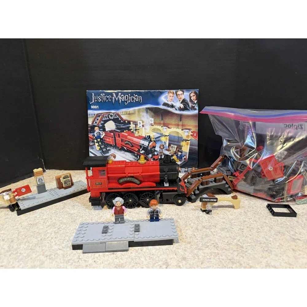 Harry Potter Hogwarts Express Building Blocks Train Set- not LEGO